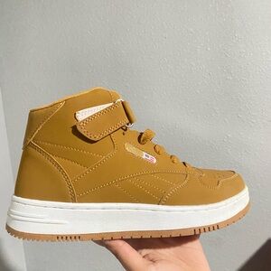 Men’s  High-Top Sneakers in Tan